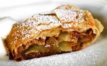 Праздничный штрудель: простой и быстрый рецепт