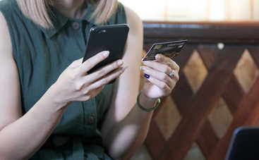 Как покупать подарки онлайн и не стать жертвой мошенников?