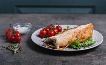 Рецепты простых рулетов из лаваша к новогоднему столу