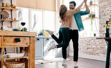 9 признаков, что мужчина вами заинтересован