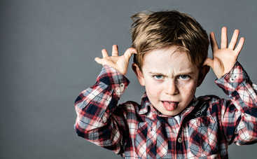 Что делать, если ребенок не подчиняется правилам