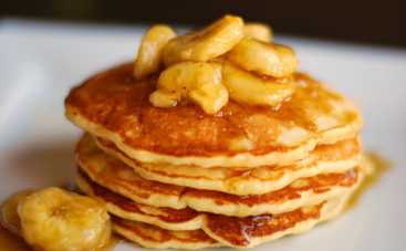 Готовим вместе с детьми: банановые оладьи (рецепт)