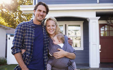 Звездные мамы, которые носят детей только в слинге