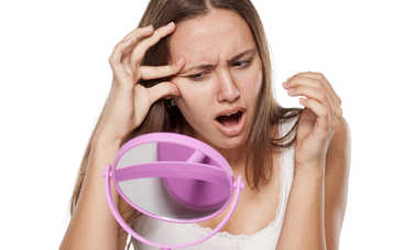 Селфи и другие привычки, из-за которых в 30 уже морщины