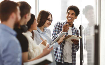 Запрет мобильных в школах: опыт других стран