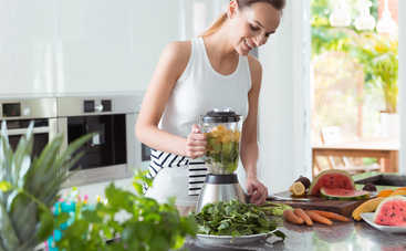 Ученые назвали возраст, в котором женщины больше всего подвержены полноте