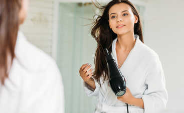 Как правильно сушить волосы, чтобы сохранить их здоровье