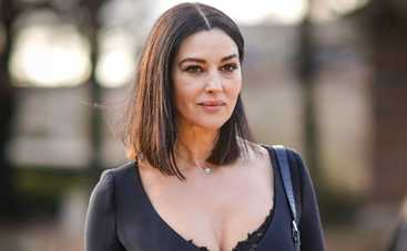 55-летняя Моника Беллуччи в total black поразила общественность красотой