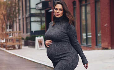 Эшли Грэм опубликовала трогательные фото новорожденного малыша