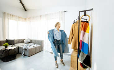 Как убрать катышки с пальто: 5 простых способов