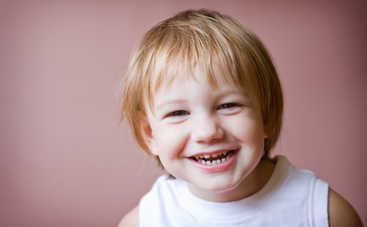 7 советов стоматолога, как правильно чистить детям зубы