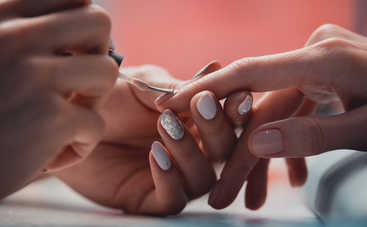 5 причин усомниться в компетентности вашего мастера по маникюру