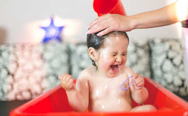 Что делать, если ребенок не любит купаться
