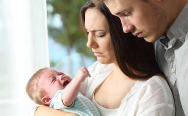 Почему новорожденный ребенок плачет?