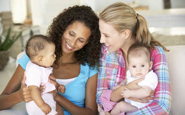 Во сколько месяцев можно сажать девочек и мальчиков?