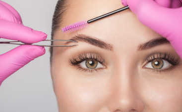 5 подсказок от эксперта, как самостоятельно сделать коррекцию бровей дома