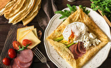 Что приготовить школьнику на завтрак: овсяноблин с яйцом и авокадо