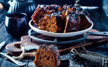 Что приготовить школьнику на завтрак: орехово-сливовый кекс