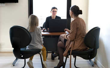 5 глупых ошибок на родительском собрании, которые всех раздражают