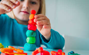 7 игр, которые подготовят ребенка к школьной нагрузке