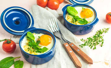 Что приготовить школьнику на завтрак: яичница в луковых кольцах