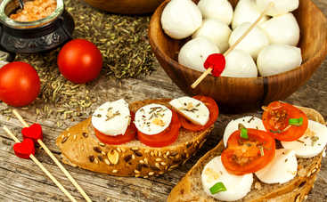 Как сделать полезный сыр для детей из домашнего йогурта