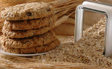 Что приготовить школьнику на завтрак: полезное овсяное печенье