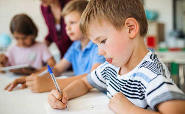 Что делать, если ребенок пишет с ошибками: 5 полезных советов