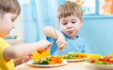 ТОП-3 способа приучить ребенка правильно питаться
