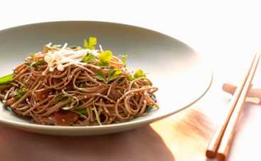 Что приготовить школьнику на ужин: гречневая лапша