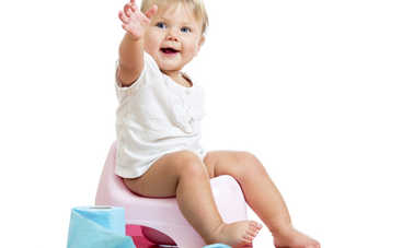 Как помочь малышу при запоре: главные советы