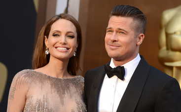 Отец Анджелины Джоли призвал ее помириться с Брэдом Питтом