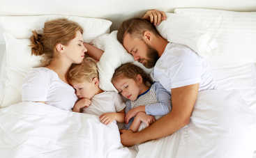 Как отучить ребенка спать с родителями