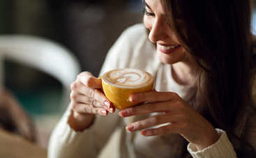 Ученые выяснили: кофе помогает не поправиться на карантине