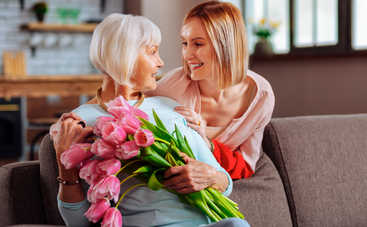 Скажите ей "спасибо!": 9 способов порадовать маму в День матери