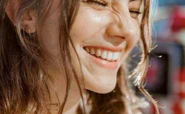 Почему ваша кожа головы так часто жирнится: ТОП-3 удивительные причины