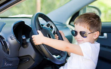 Пятилетний мальчик в США угнал у родителей автомобиль и отправился в другой город