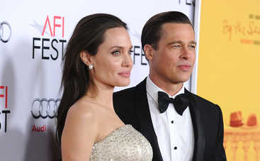 Ревнивая Анджелина Джоли выставила Брэду Питту ультиматум