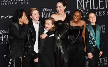 СМИ: Анджелина Джоли и Брэд Питт помирились