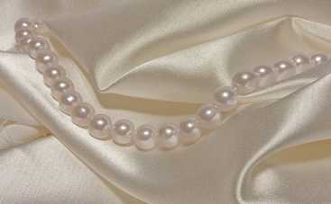 Как сделать элегантное колье из жемчуга своими руками: пошаговая инструкция