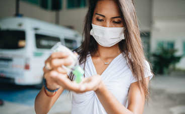 Доктор Комаровский рассказал, как спастись от коронавируса на работе