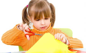 Делаем поздравительную открытку вместе с малышом: пошаговая инструкция