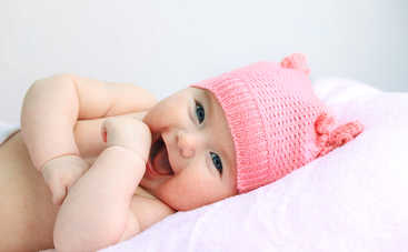 На что обращать внимание, выбирая одежду для новорожденного