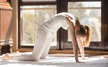 Эффективное упражнение для спины, которое сможет выполнить каждая женщина