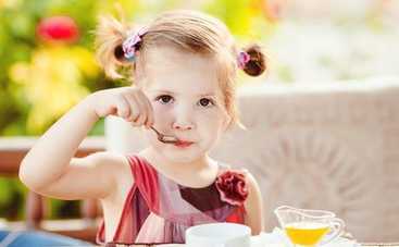 Какие продукты запрещено есть детям до трёх лет: ТОП-4 табу