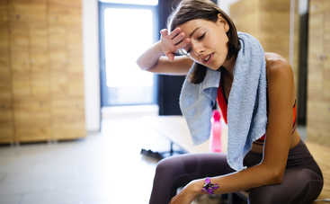 Почему болит голова во время занятий спортом