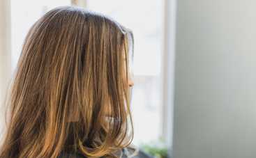 Врачи назвали главные причины, почему к нам возвращается перхоть