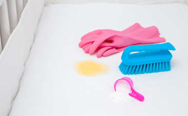 Как правильно почистить матрас самостоятельно