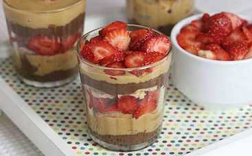 Мало калорий, море вкуса: диетический тирамису с клубникой