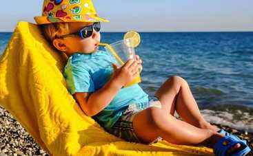 Что маме обязательно нужно взять на море для ребенка: ТОП-5 вещей